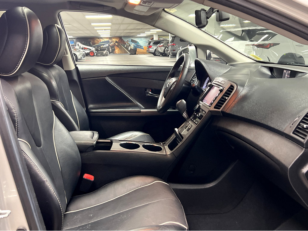 Used 2013 Toyota Venza Limited AWD/4WD image 25
