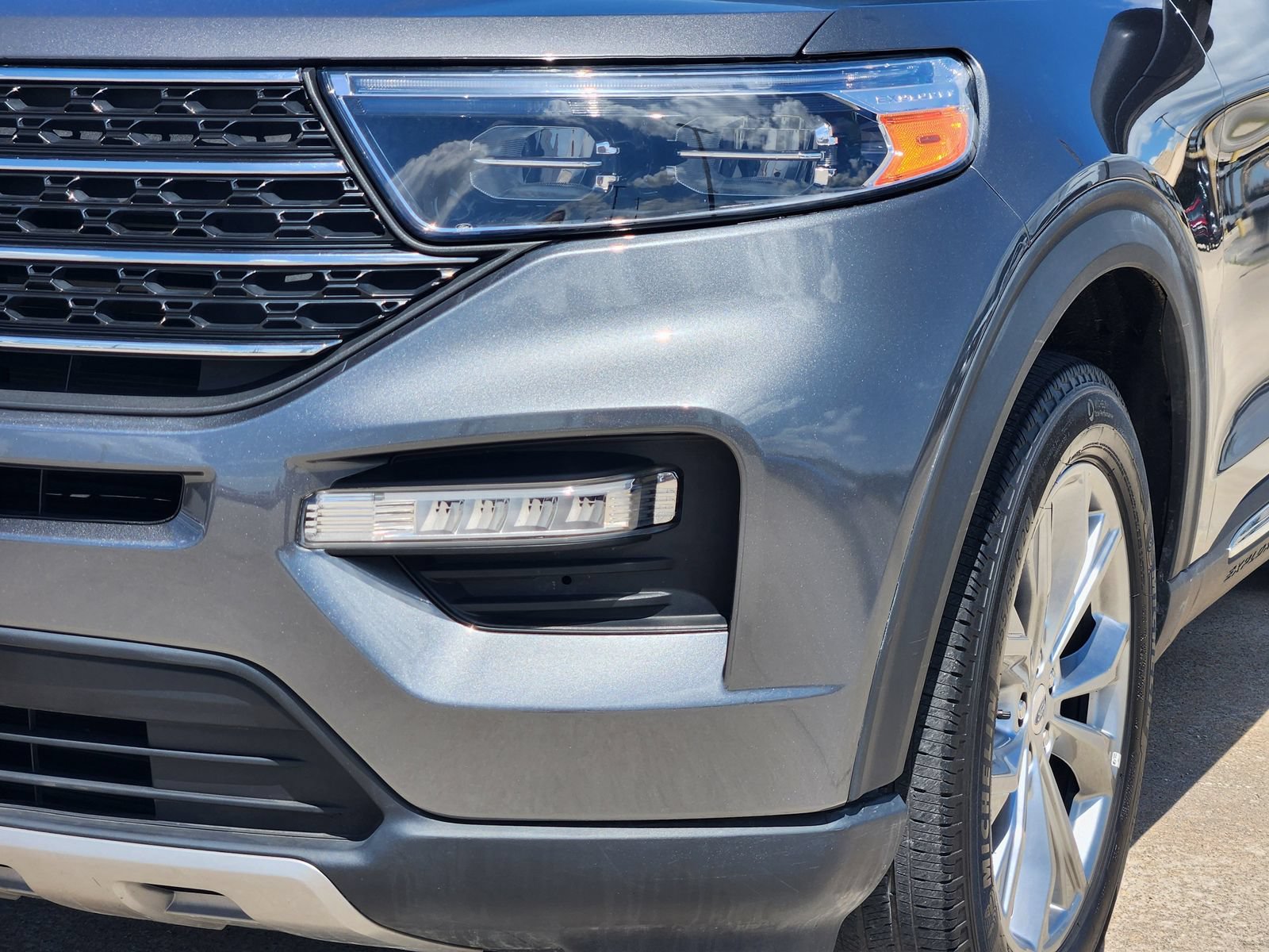 Used 2022 Ford Explorer XLT w/ Equipment Group 202A AWD/4WD image 10