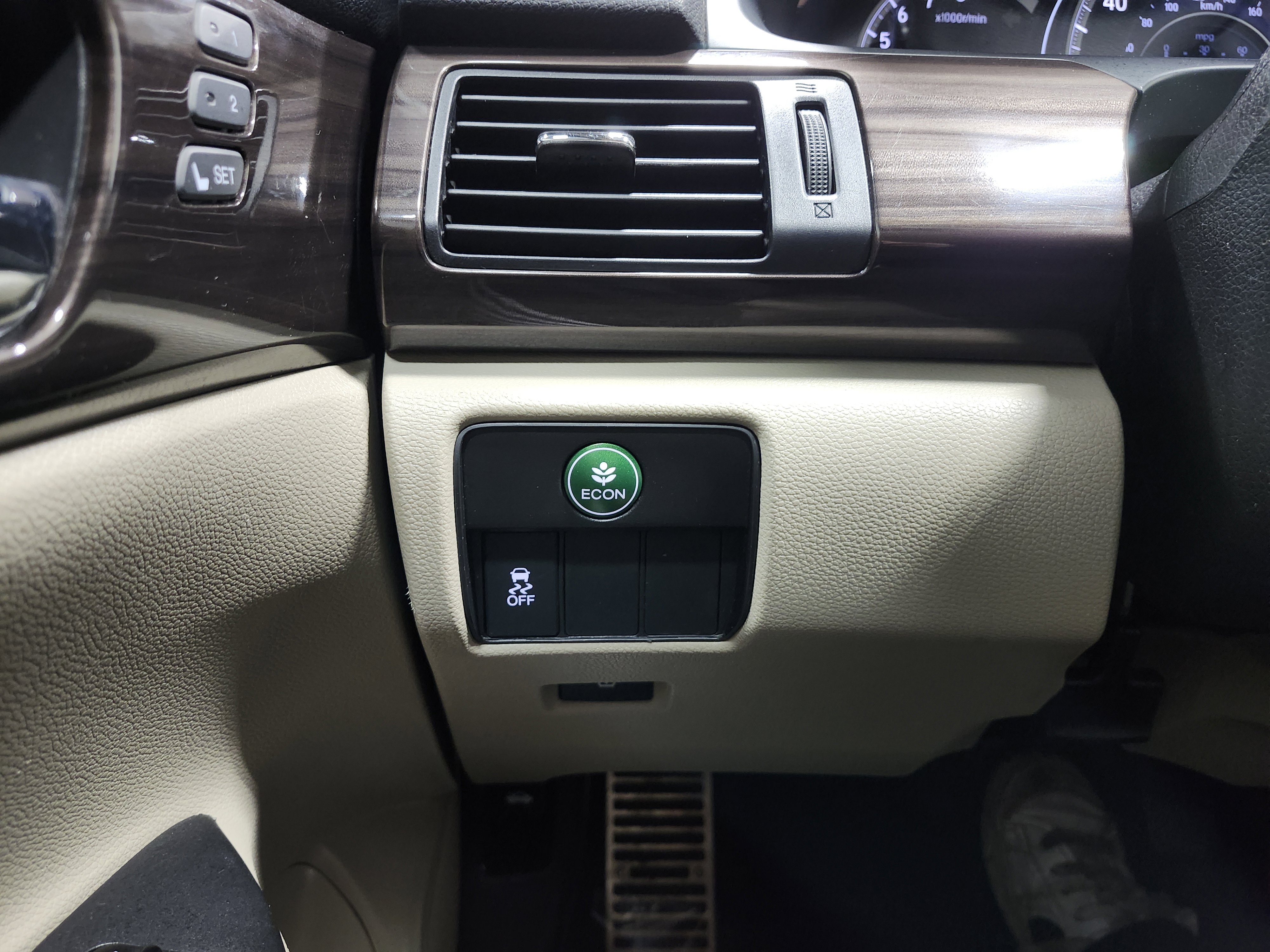 Used 2017 Honda Accord EX-L image 33