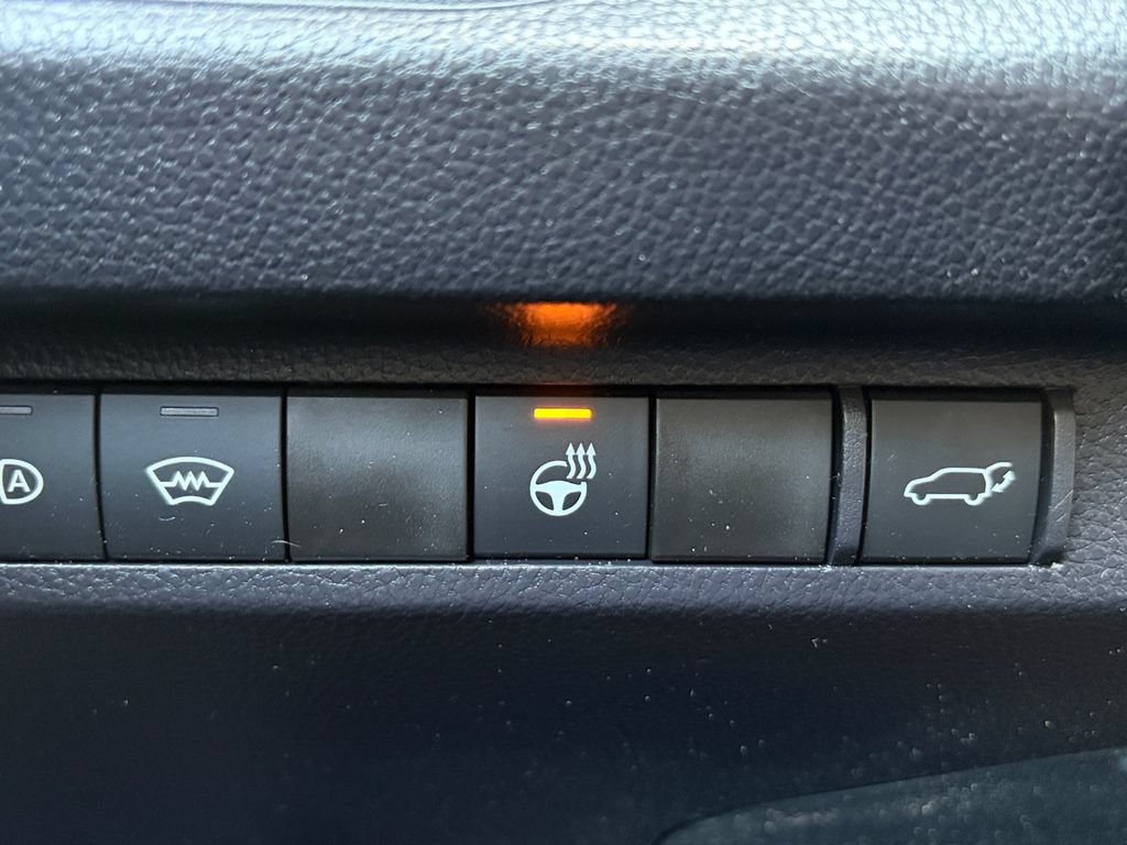 Used 2025 Toyota RAV4 XLE Premium w/ Weather Package AWD/4WD image 20