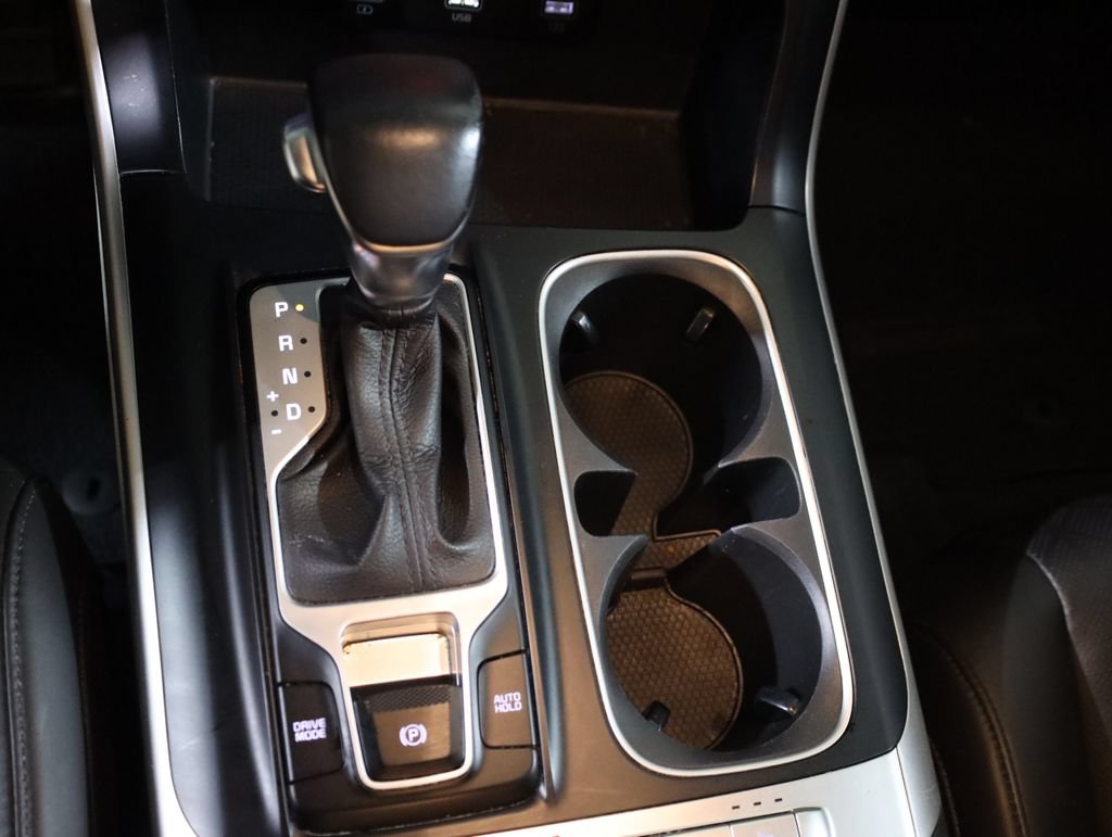 Used 2022 Kia Carnival LX FWD image 16