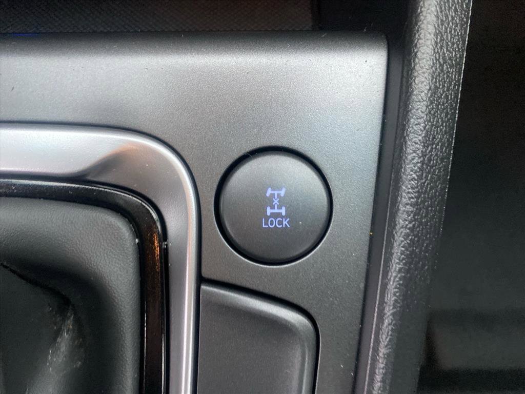 Used 2023 Hyundai Kona SE image 13