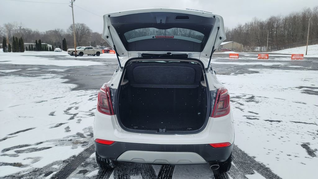 Used 2022 Buick Encore Preferred image 11