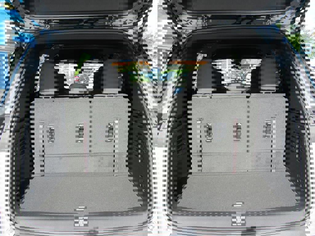 New 2025 Chevrolet Traverse LT image 29