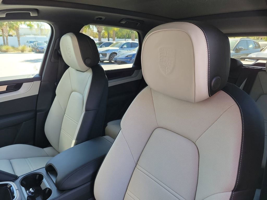 New 2026 Porsche Cayenne image 6