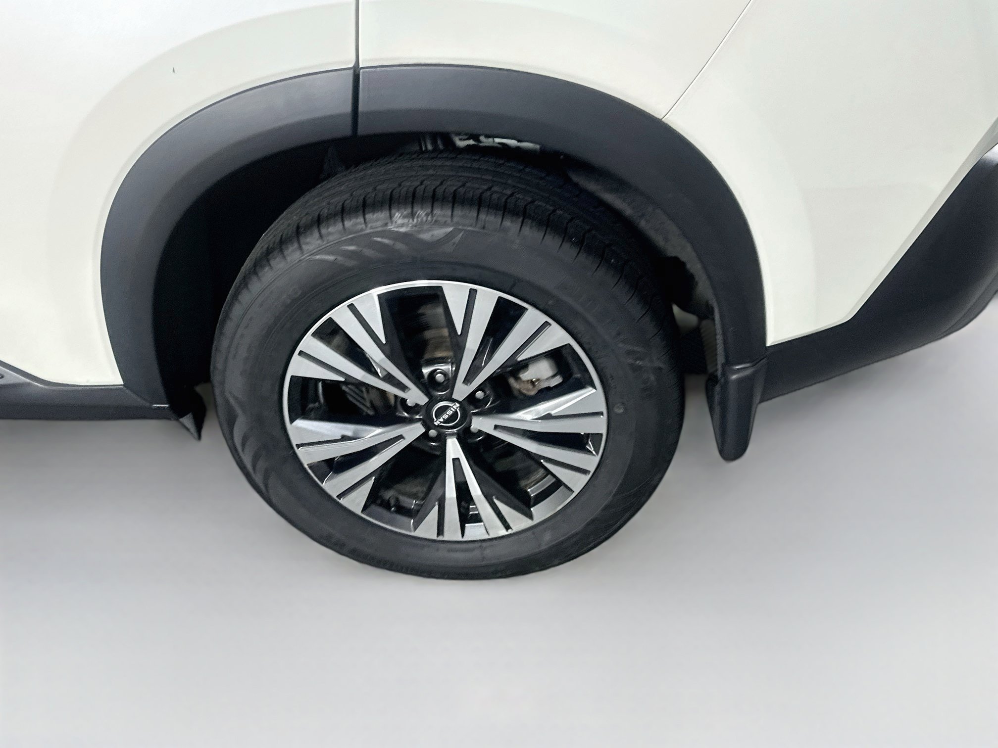 Used 2023 Nissan Rogue SV AWD/4WD image 11