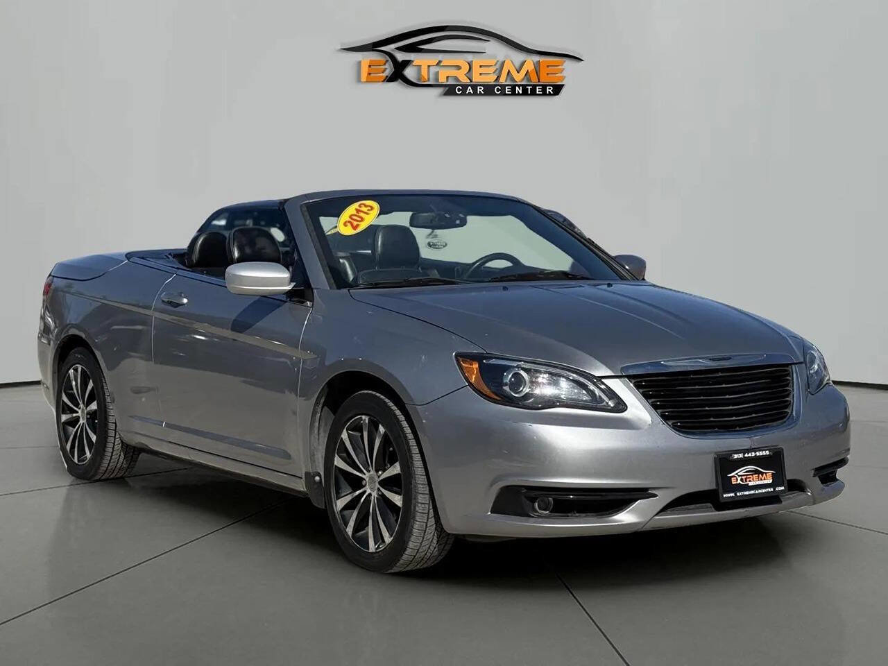 Used 2013 Chrysler 200 S image 9