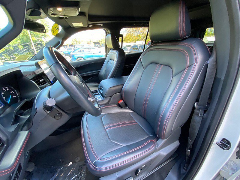 Used 2023 Ford Expedition Limited AWD/4WD image 23