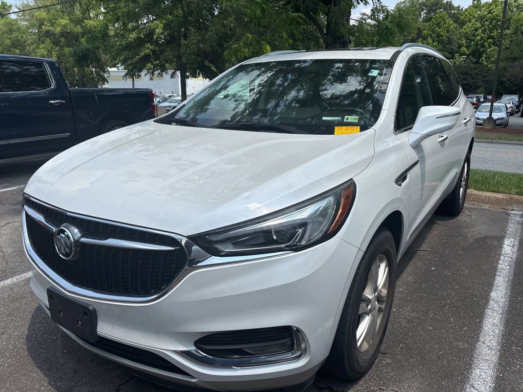 Used 2018 Buick Enclave Essence image 2