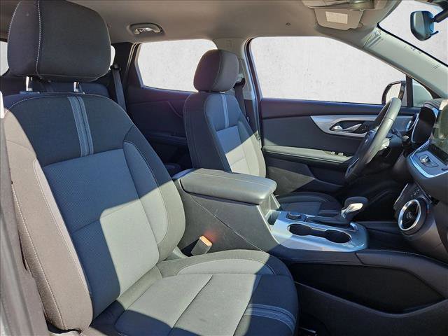 Used 2025 Chevrolet Blazer LT FWD image 21