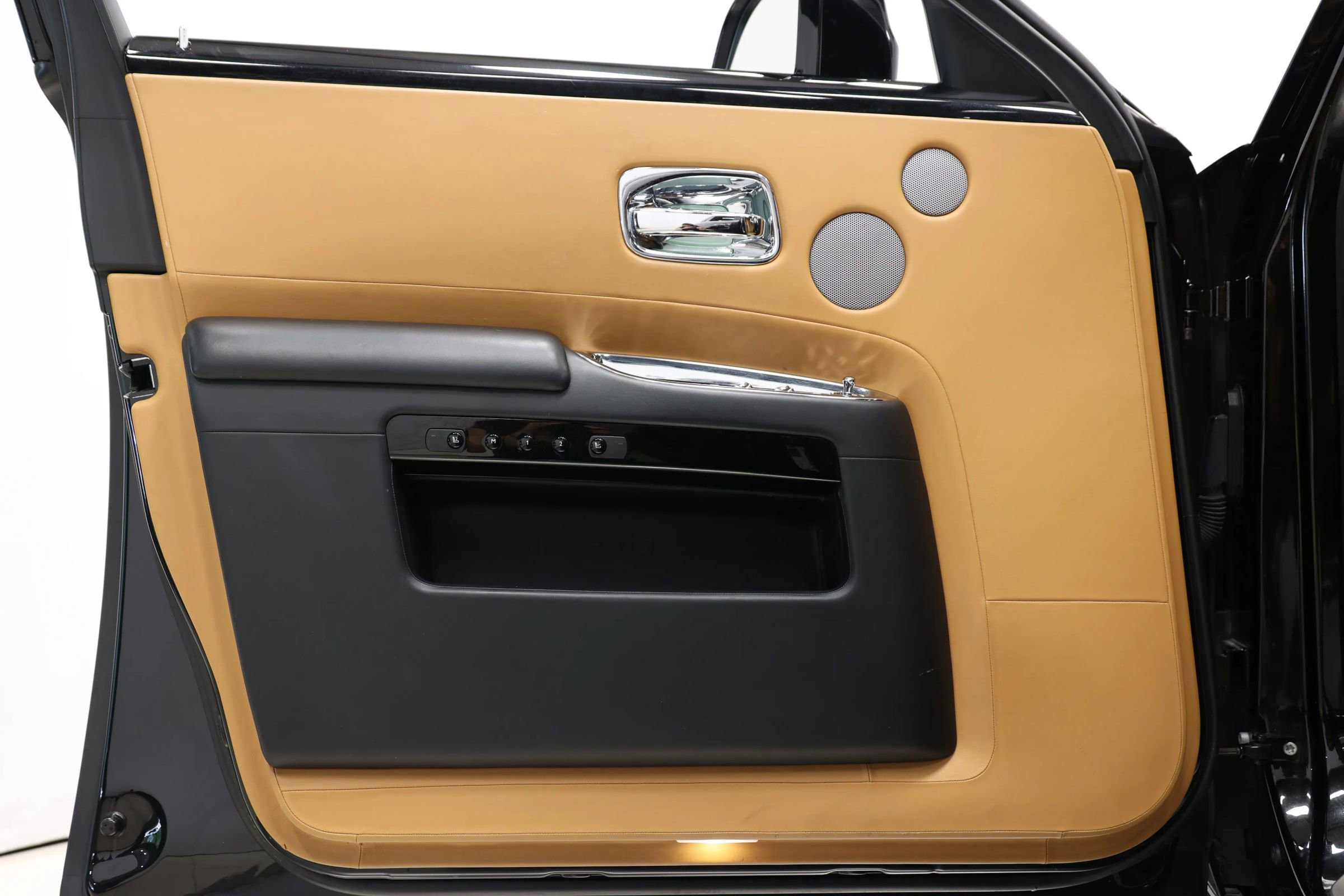 Used 2017 Rolls-Royce Ghost image 9