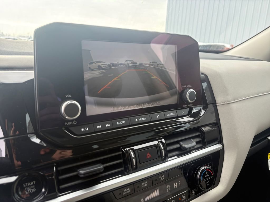 New 2025 Nissan Pathfinder SV image 17