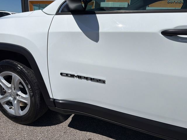 Used 2024 Jeep Compass Sport image 37