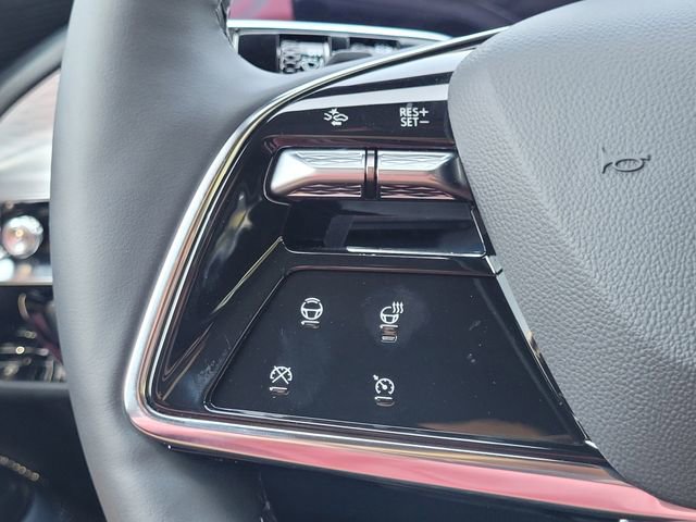 New 2026 Cadillac Lyriq Signature Sport w/ LPO, Floor Liner Package image 19