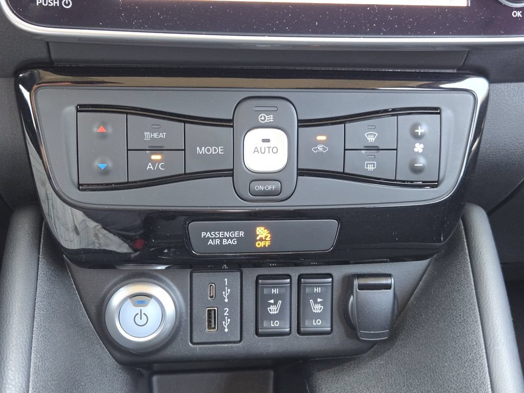 Used 2022 Nissan Leaf SV w/ SV Technology Package FWD image 21