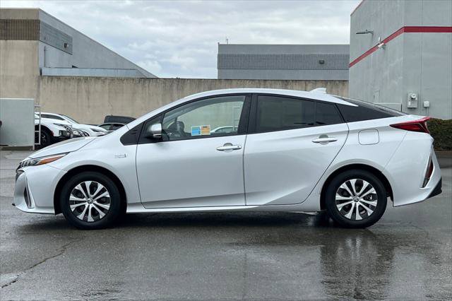 Certified 2022 Toyota Prius Prime LE image 9