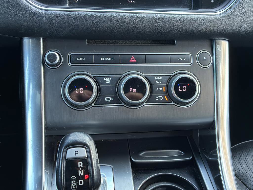 Used 2016 Land Rover Range Rover Sport SE image 22