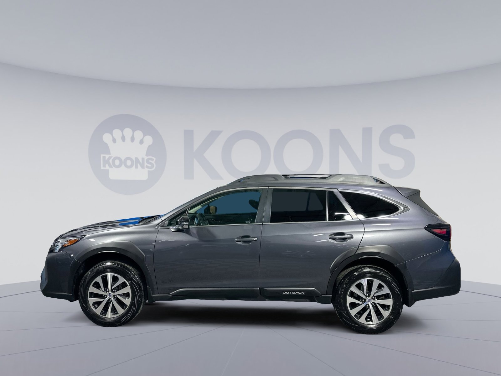 Used 2023 Subaru Outback Premium image 2