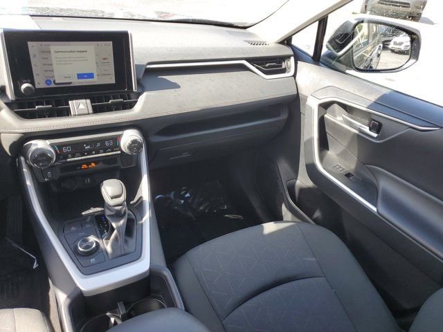 Used 2025 Toyota RAV4 XLE image 15