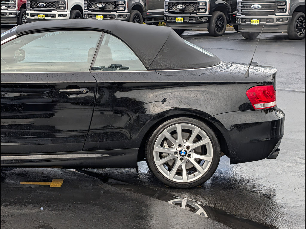 Used 2012 BMW 135i Convertible RWD image 11