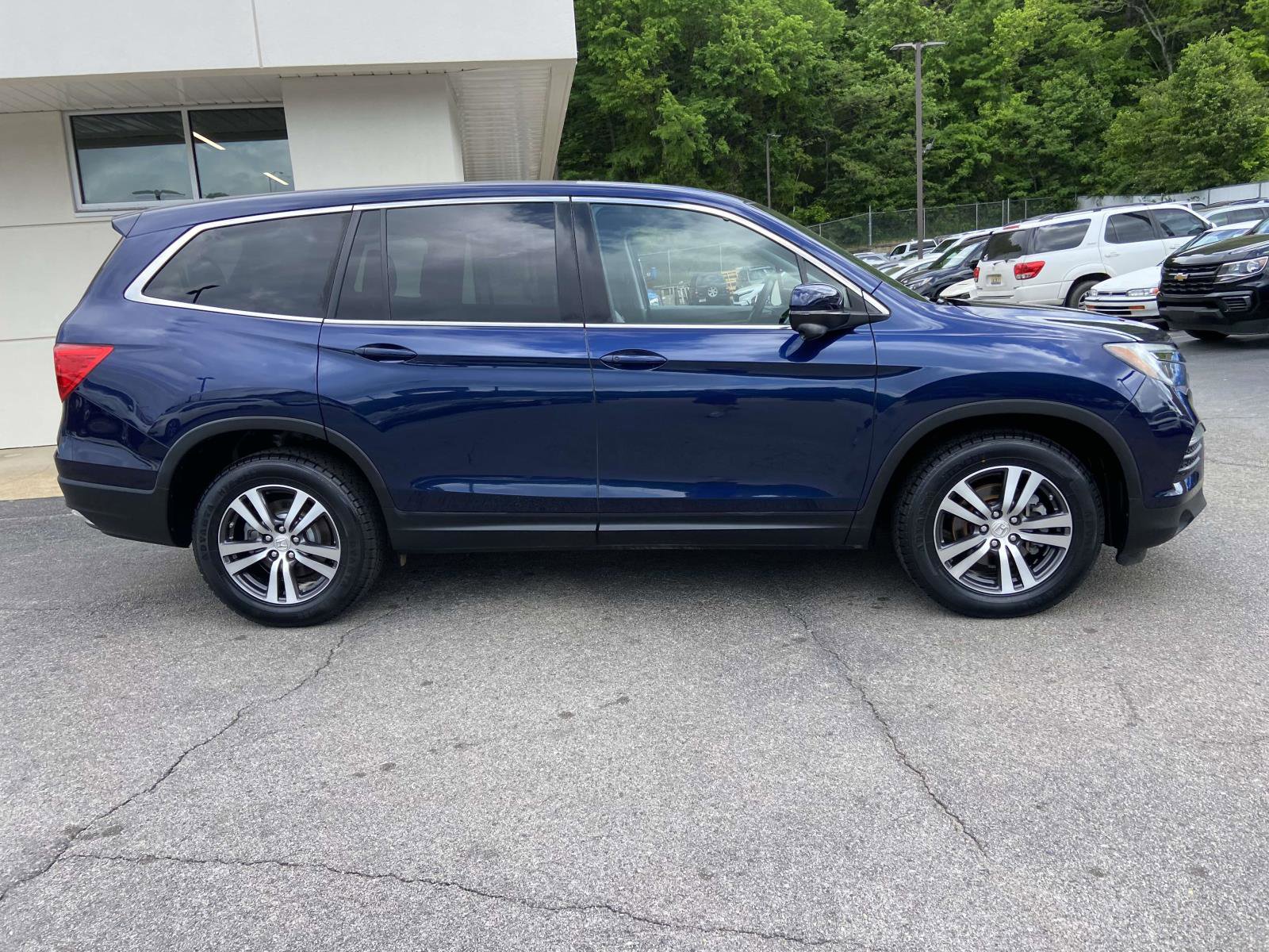 Certified 2018 Honda Pilot EX-L image 2