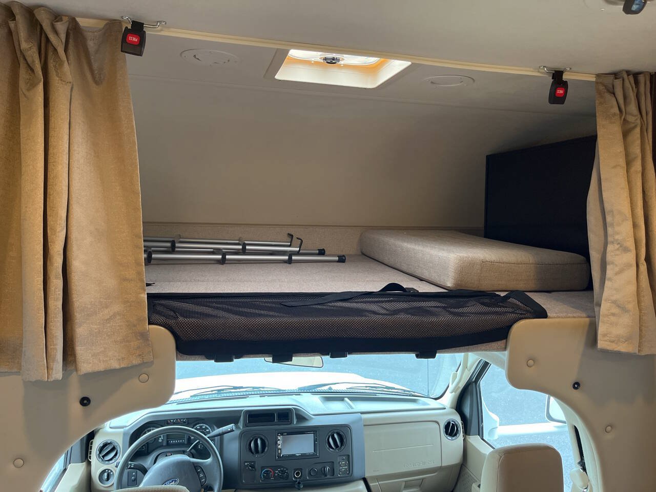 Used 2018 Ford E-450 and Econoline 450 Super Duty w/ Motorhome Prep Package RWD image 11