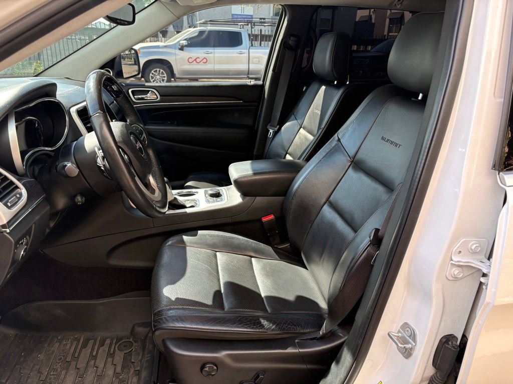 Used 2018 Jeep Grand Cherokee Summit w/ Platinum Series Group image 11