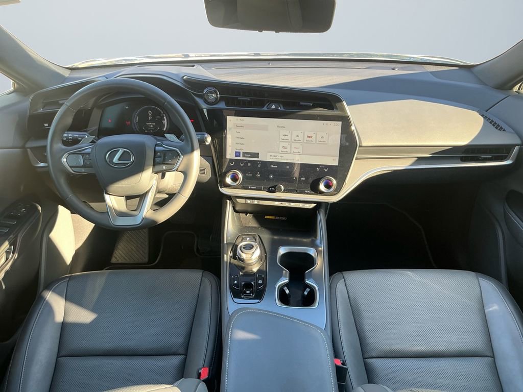 Used 2023 Lexus RZ 450e Premium w/ Technology Package image 11