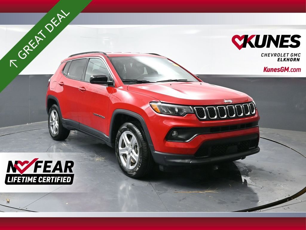 Used 2024 Jeep Compass Latitude image 1