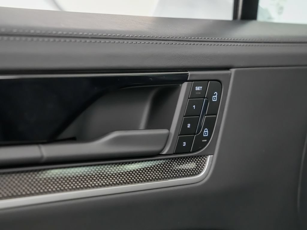 New 2026 Porsche Cayenne Coupe AWD/4WD image 22