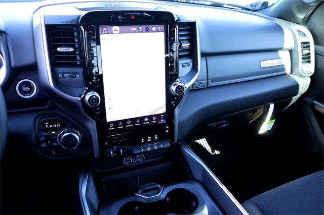 New 2026 RAM 1500 4x4 Crew Cab image 13