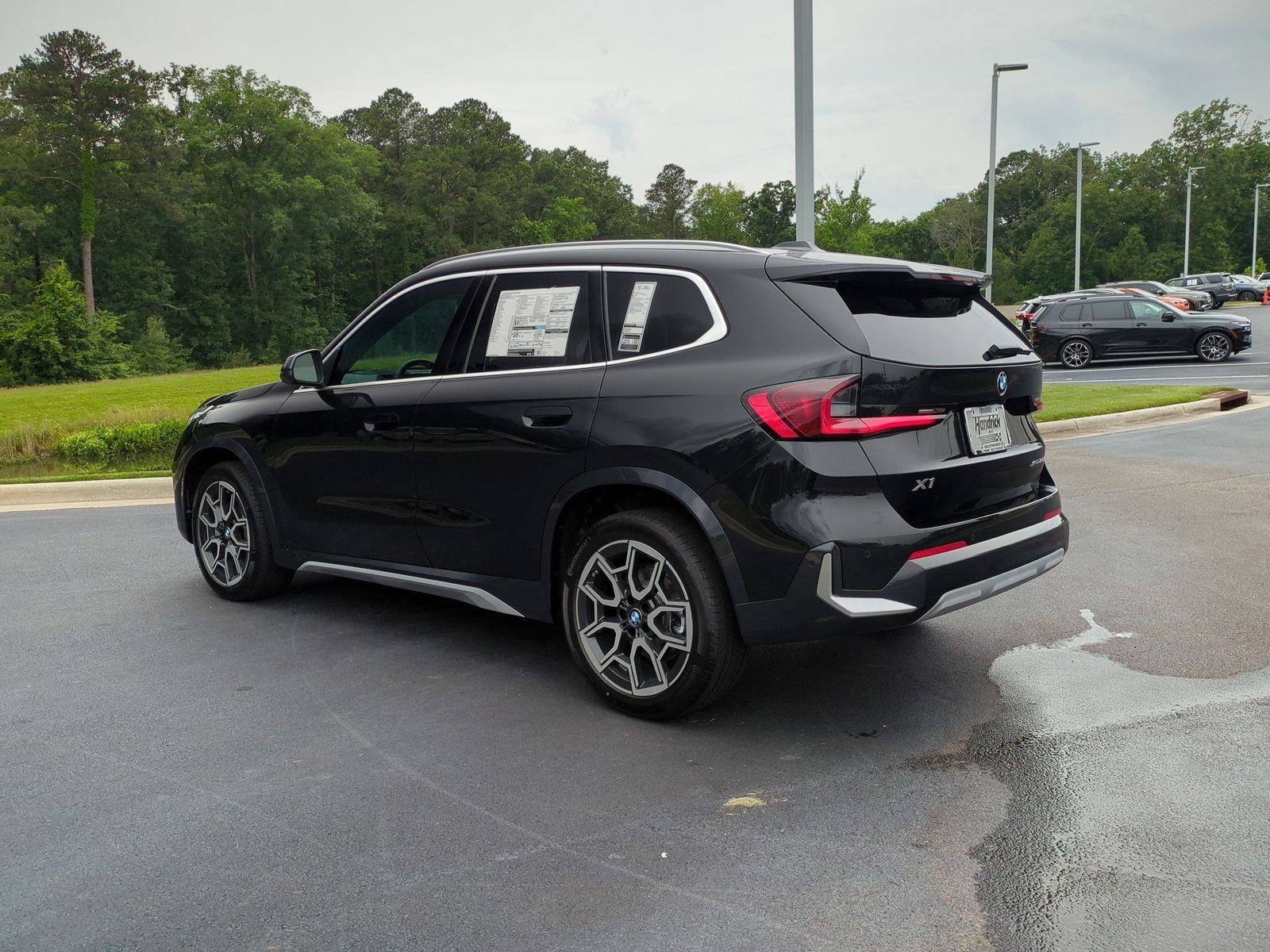 Certified 2025 BMW X1 xDrive28i w/ Premium Package image 8