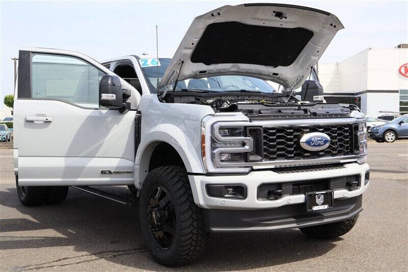 Used 2026 Ford F450 Platinum w/ Snow Plow Prep Package AWD/4WD image 43