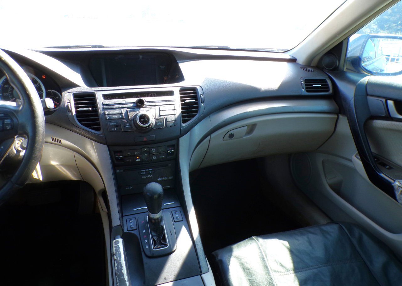 Used 2009 Acura TSX 5-Speed AT with Tech Package image 11