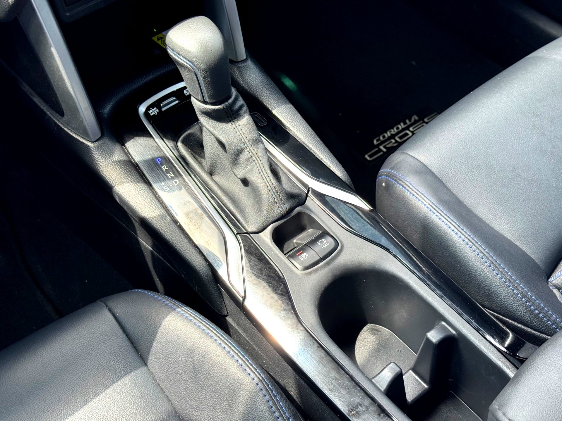 Used 2023 Toyota Corolla Cross S w/ Convenience Package AWD/4WD image 26