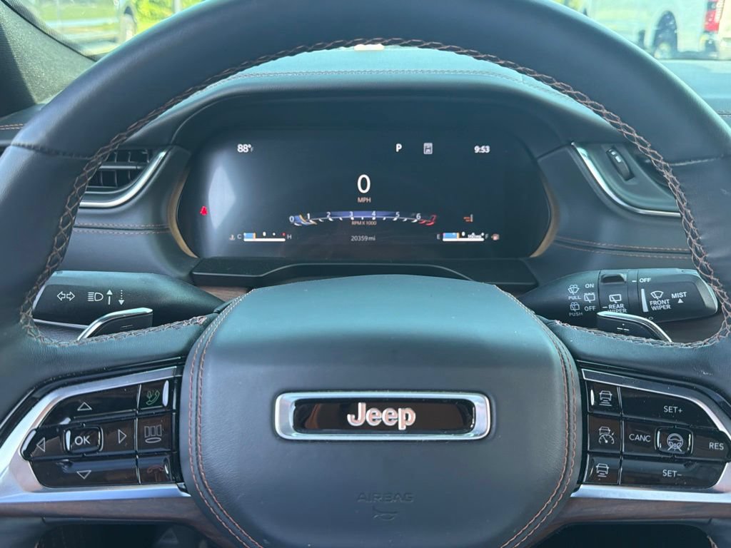 Used 2024 Jeep Grand Cherokee L Summit w/ High Altitude Package AWD/4WD image 6