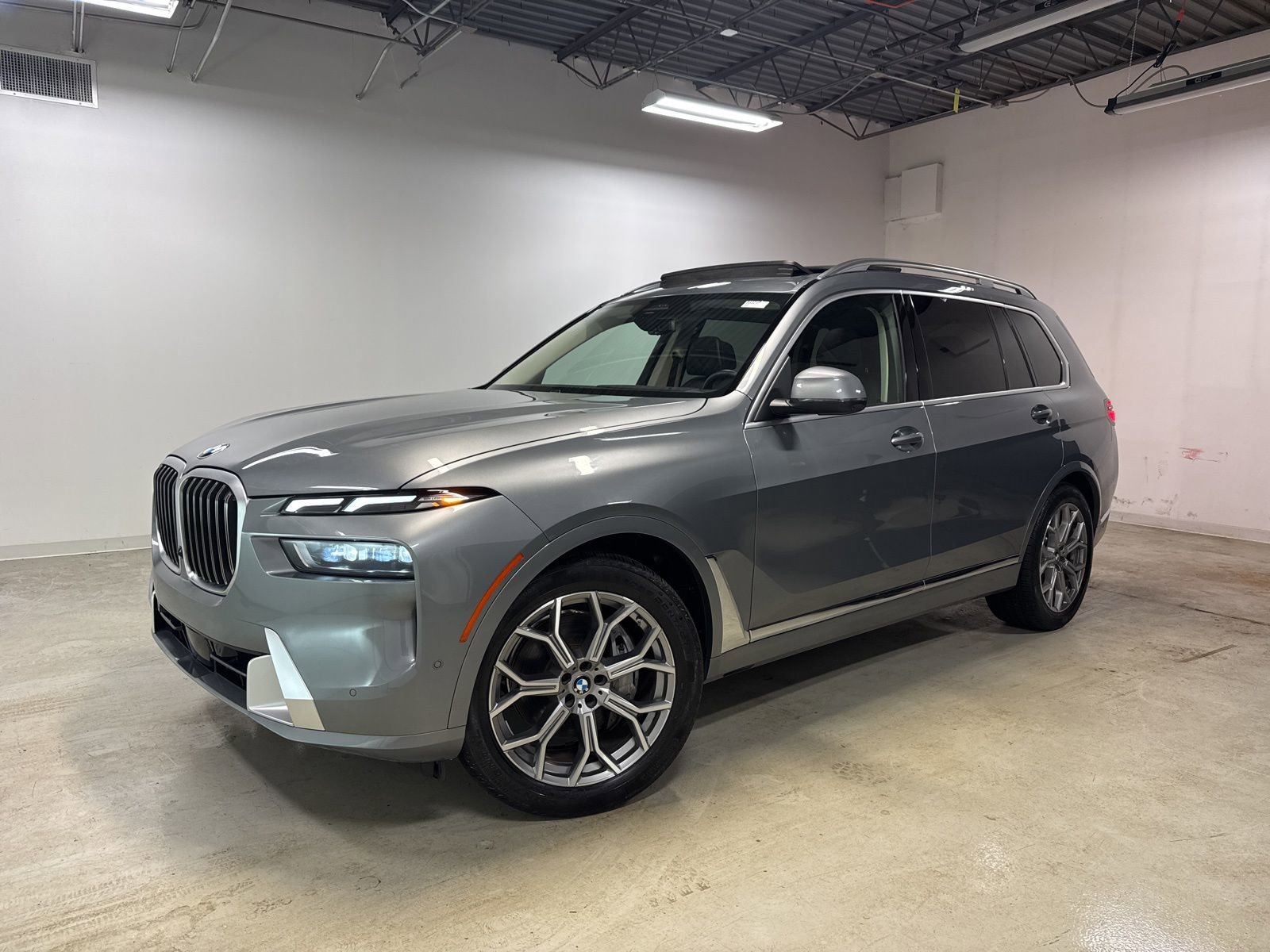 Used 2025 BMW X7 xDrive40i w/ Premium Package