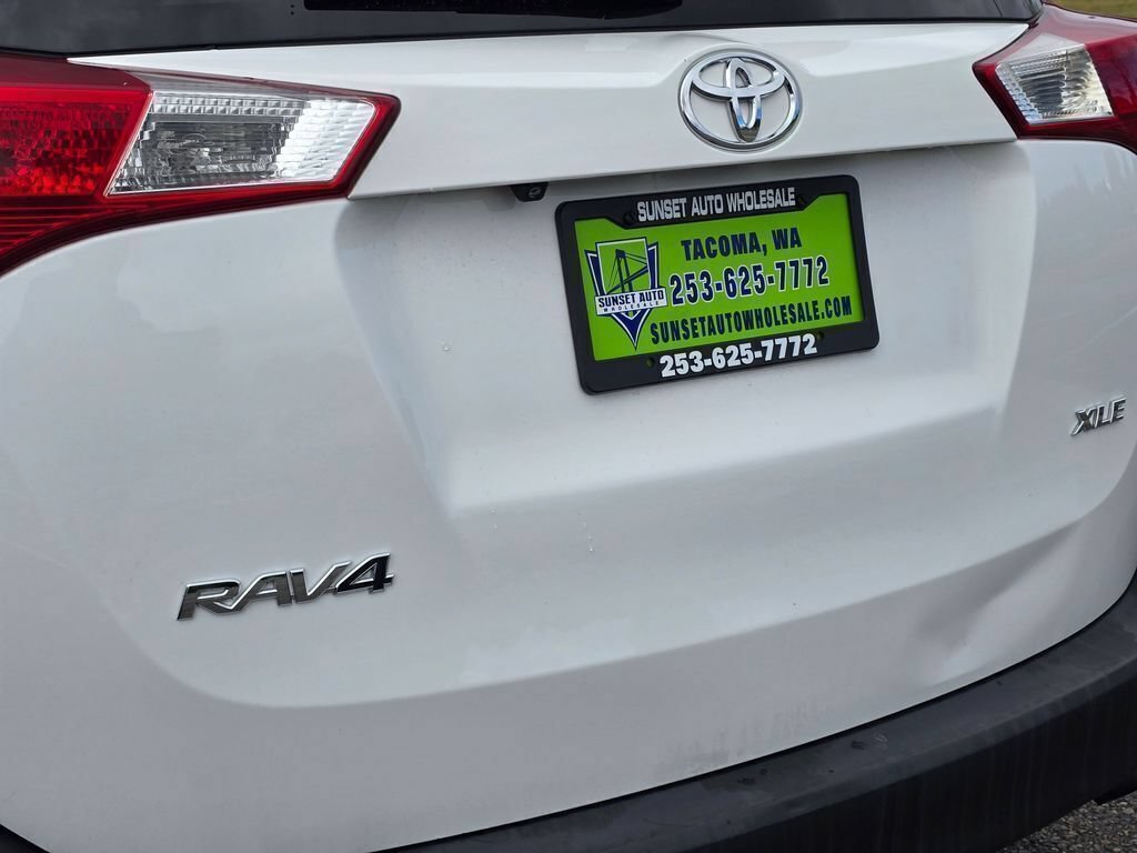 Used 2015 Toyota RAV4 XLE FWD image 16