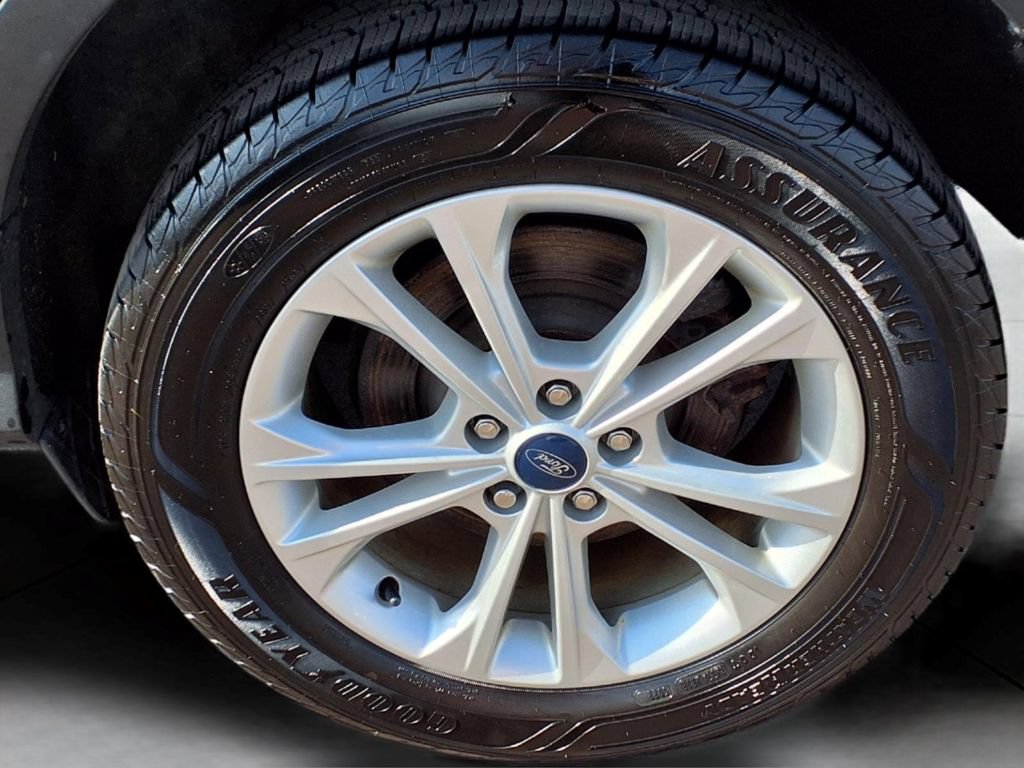 Used 2019 Ford Escape SEL FWD image 8