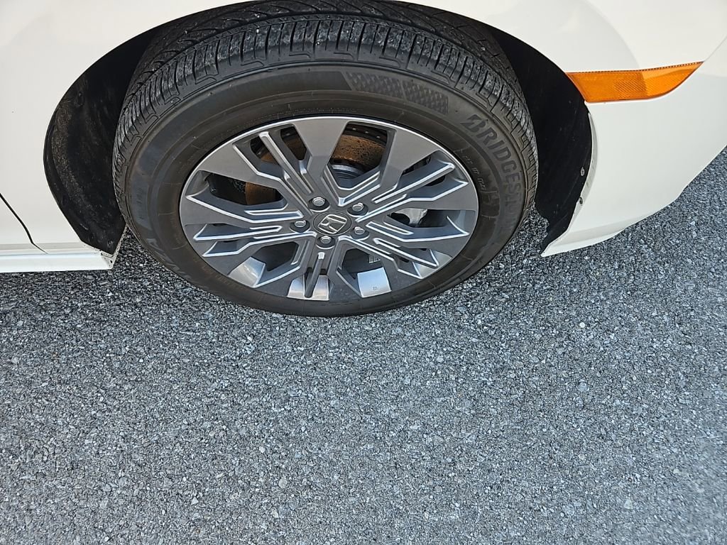 Used 2025 Honda Odyssey Touring image 10