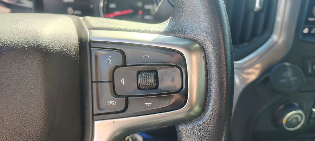 Used 2021 Chevrolet Silverado 2500 Custom w/ Custom Value Package image 13