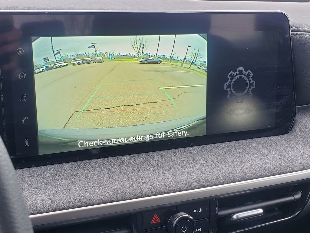 Used 2025 Nissan Kicks SV image 21