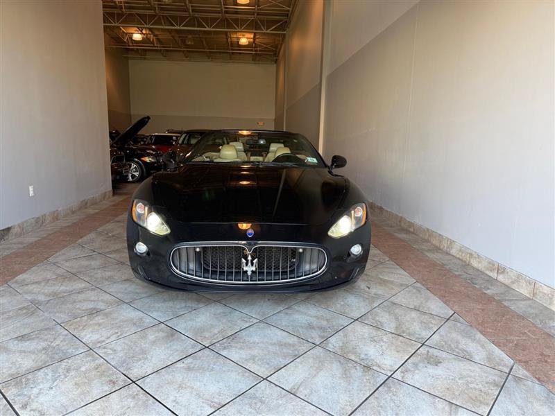 Used 2010 Maserati GranTurismo Convertible RWD image 5
