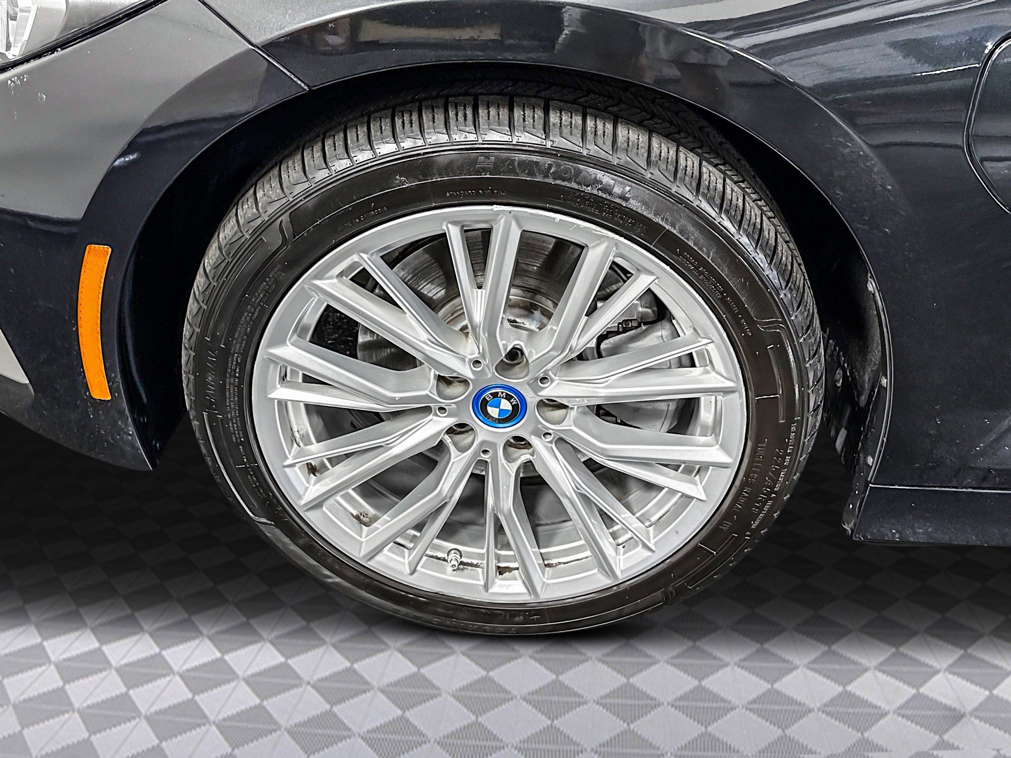 Used 2024 BMW 330e image 33