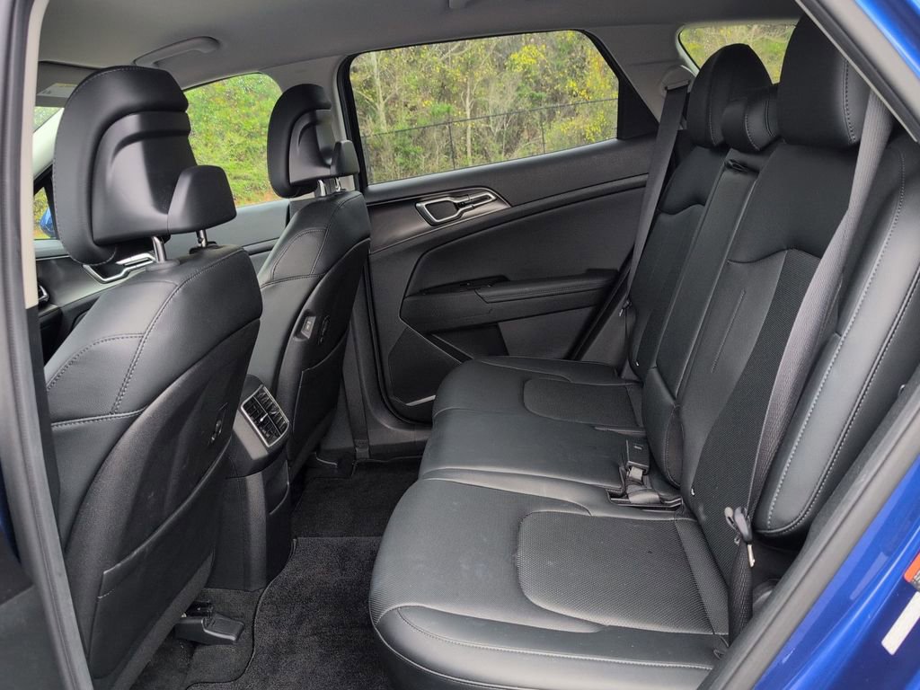 Used 2023 Kia Sportage EX image 28