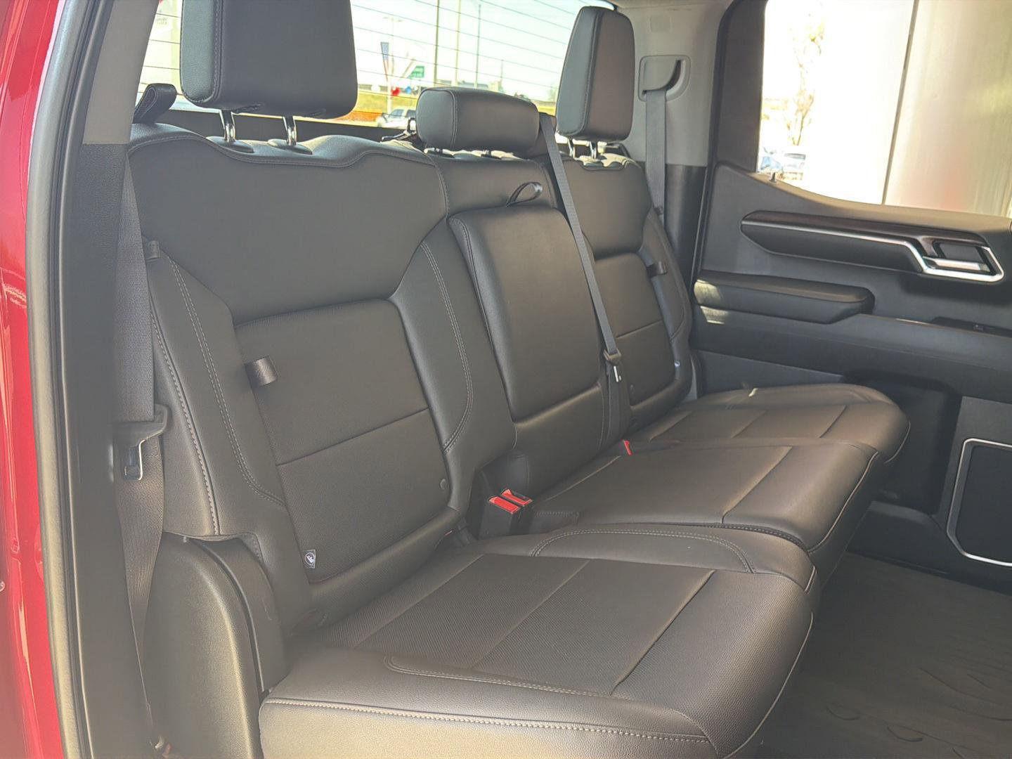 Used 2023 GMC Sierra 1500 SLT image 16