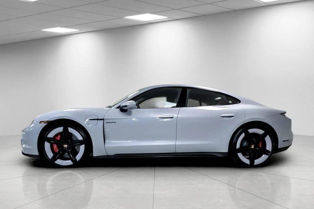 New 2025 Porsche Taycan GTS image 35