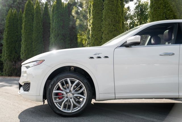 Used 2022 Maserati Levante GT AWD/4WD image 10
