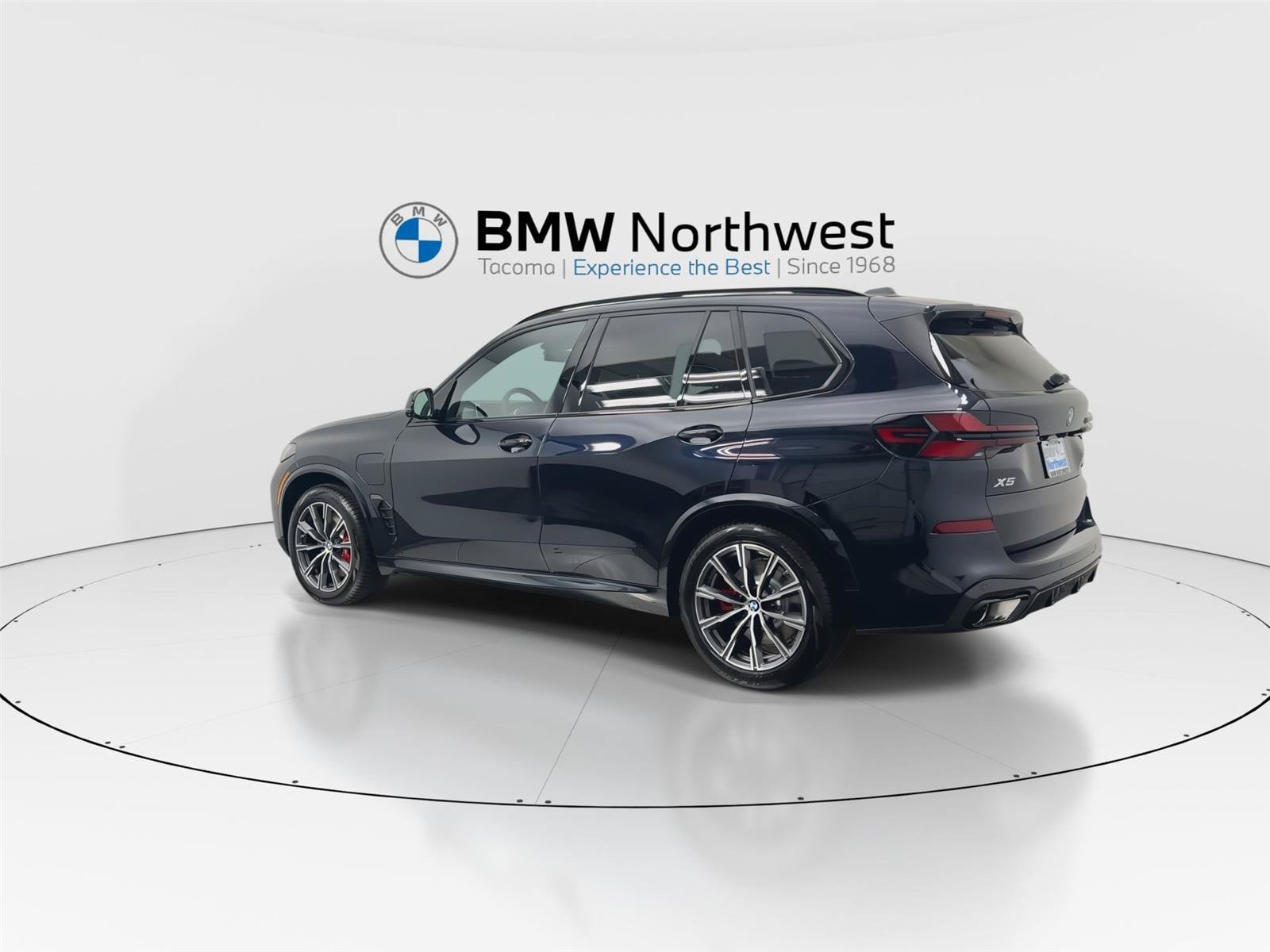 New 2026 BMW X5 xDrive50e w/ M Sport Package AWD/4WD image 12