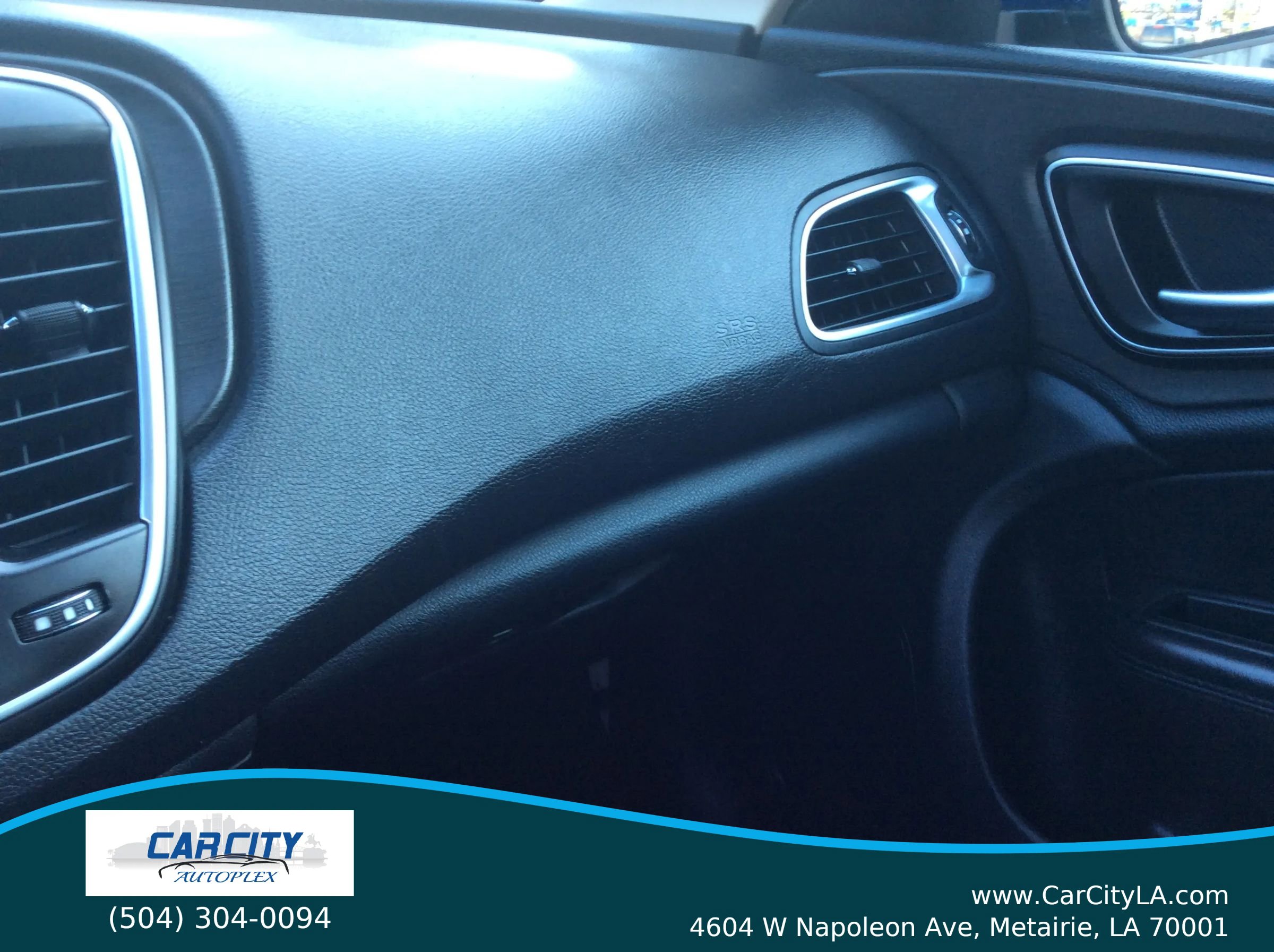 Used 2017 Chrysler 200 Limited Platinum w/ Comfort & Convenience Group image 8